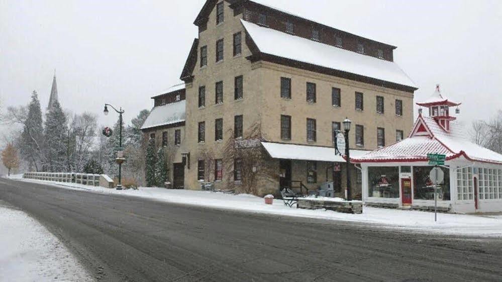 Lilly Pad Hotel Cedarburg Exterior foto